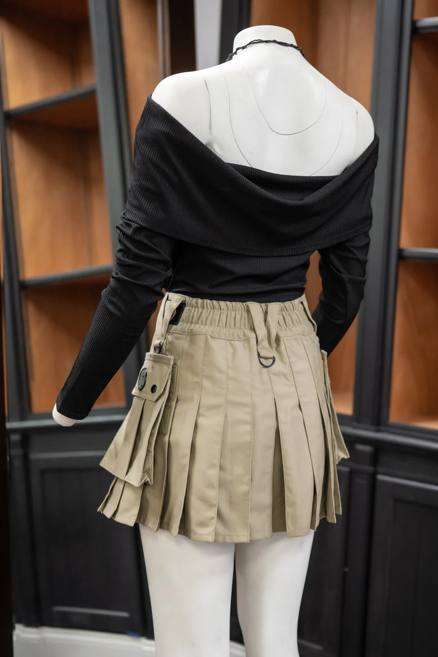 Versatta Mini Cargo Kilt - Khaki - Image 3